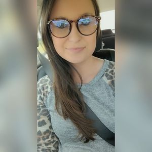 Meet your Posher, Leandra